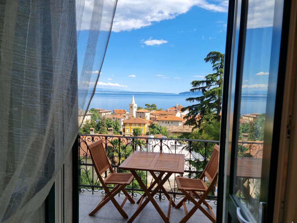 Villa Jure - Apartment Mirjana Ловран Экстерьер фото